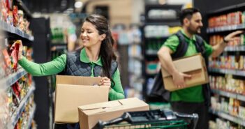 Onzekerheid over hoe nu verder met oproepcontracten Supermarkt oproepkracht