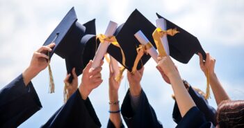 Particuliere opleiders beboet voor misleidende informatie over niet erkende diploma’s