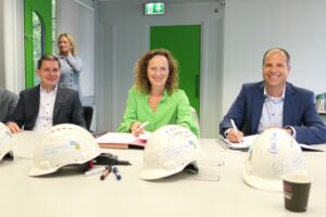 Ondertekening samenwerking Van Berkel Professionals