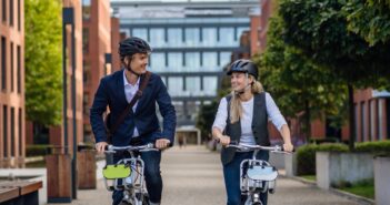 Hybride werken maakt Nederland fitter: minder stress, meer beweging
