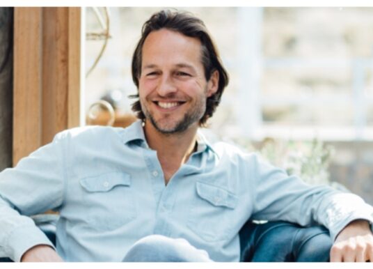 Hidde de Vries over de toekomst van werk en welzijn: werkgeluk in de flexbranche is geen luxe, maar noodzaak